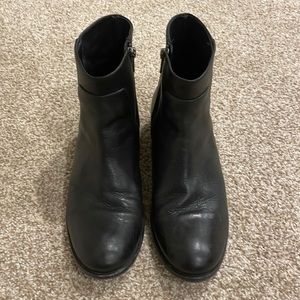 Frye Black Leather Ankle boots, Charlie Seam, size 9